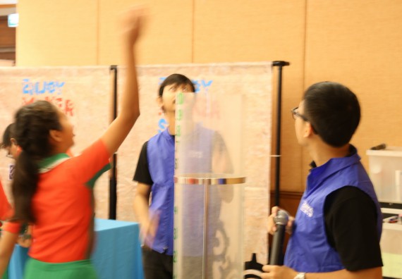 ภาพบรรยากาศการเข้าชมกิจกรรม คาราวานวิทยาศาสตร์ อพวช.