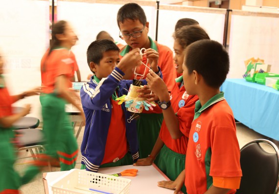 ภาพบรรยากาศการเข้าชมกิจกรรม คาราวานวิทยาศาสตร์ อพวช.