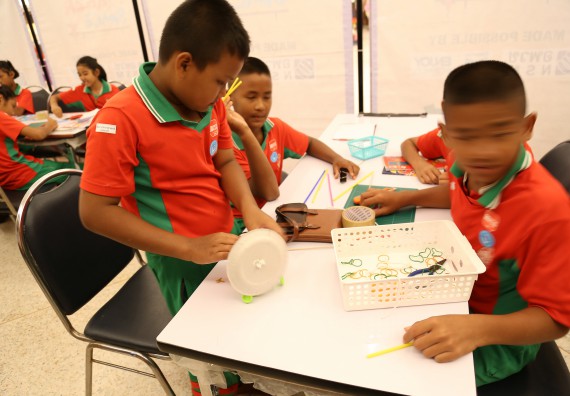 ภาพบรรยากาศการเข้าชมกิจกรรม คาราวานวิทยาศาสตร์ อพวช.