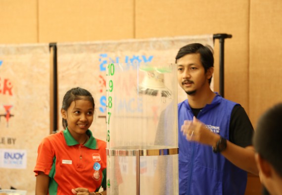 ภาพบรรยากาศการเข้าชมกิจกรรม คาราวานวิทยาศาสตร์ อพวช.