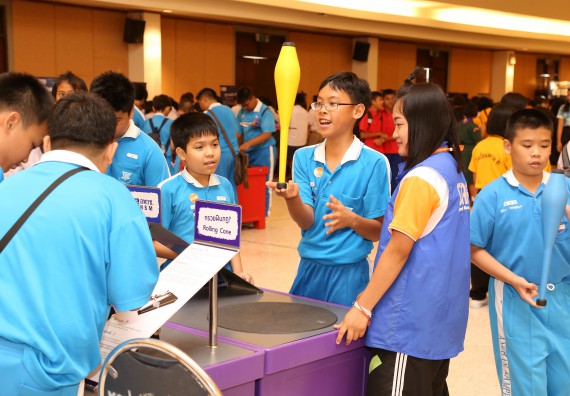 ภาพบรรยากาศการเข้าชมกิจกรรม คาราวานวิทยาศาสตร์ อพวช.