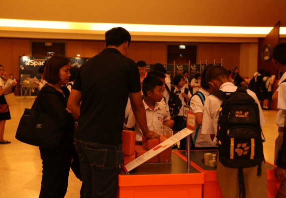 ภาพบรรยากาศการเข้าชมกิจกรรม คาราวานวิทยาศาสตร์ อพวช.