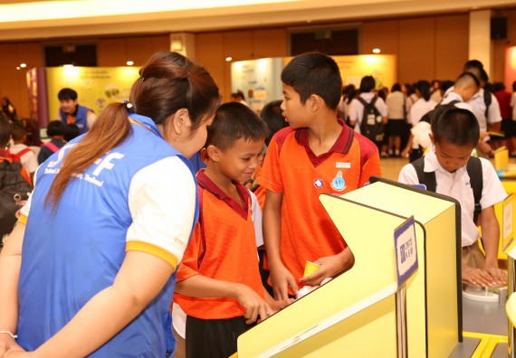 ภาพบรรยากาศการเข้าชมกิจกรรม คาราวานวิทยาศาสตร์ อพวช.