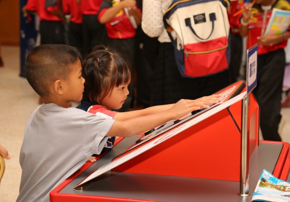 ภาพบรรยากาศการเข้าชมกิจกรรม คาราวานวิทยาศาสตร์ อพวช.