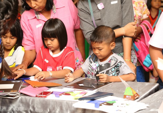 ภาพบรรยากาศการเข้าชมกิจกรรม คาราวานวิทยาศาสตร์ อพวช.