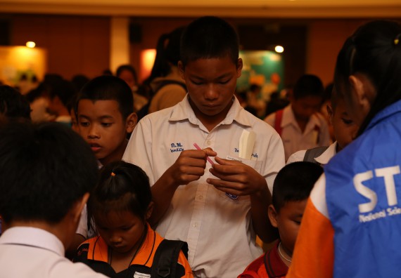 ภาพบรรยากาศการเข้าชมกิจกรรม คาราวานวิทยาศาสตร์ อพวช.