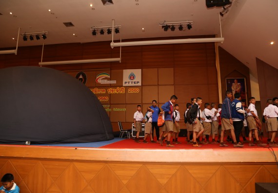 ภาพบรรยากาศการเข้าชมกิจกรรม คาราวานวิทยาศาสตร์ อพวช.