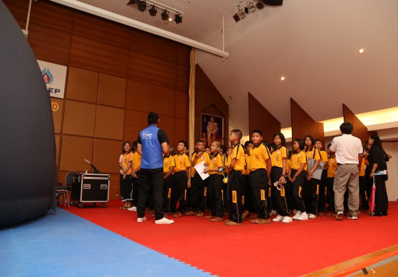 ภาพบรรยากาศการเข้าชมกิจกรรม คาราวานวิทยาศาสตร์ อพวช.