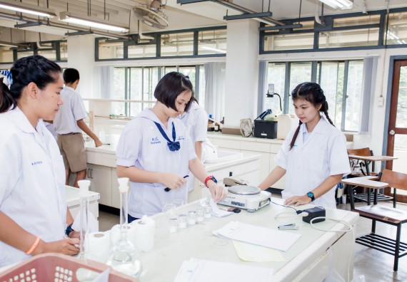 ภาพกิจกรรม ทักษะทางวิทยาศาสตร์และเทคโนโลยี ระดับมัธยมศึกษาตอนต้น