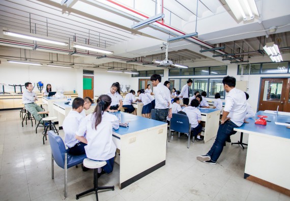 ภาพกิจกรรม ทักษะทางวิทยาศาสตร์และเทคโนโลยี ระดับมัธยมศึกษาตอนต้น