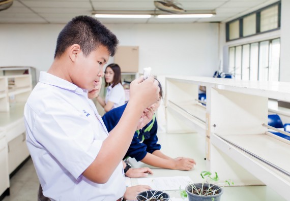 ภาพกิจกรรม ทักษะทางวิทยาศาสตร์และเทคโนโลยี ระดับมัธยมศึกษาตอนต้น