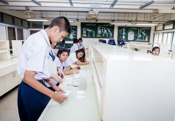 ภาพกิจกรรม ทักษะทางวิทยาศาสตร์และเทคโนโลยี ระดับมัธยมศึกษาตอนต้น