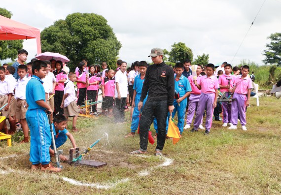 ภาพกิจกรรม  การแข่งขันจรวดขวดน้ำ ระดับประถมศึกษา