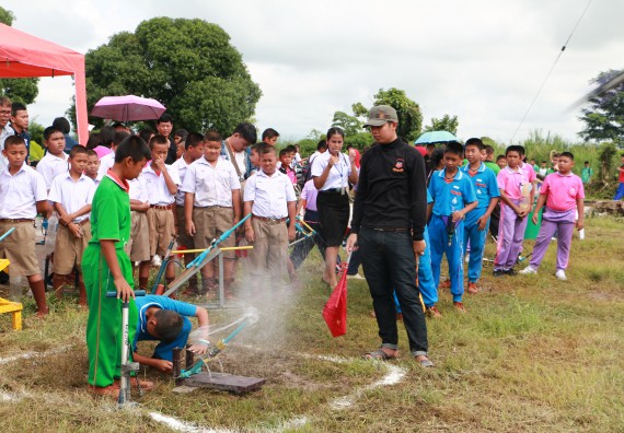 ภาพกิจกรรม  การแข่งขันจรวดขวดน้ำ ระดับประถมศึกษา