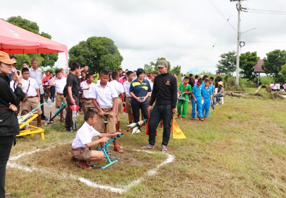 ภาพกิจกรรม  การแข่งขันจรวดขวดน้ำ ระดับประถมศึกษา