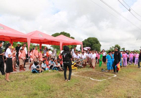 ภาพกิจกรรม  การแข่งขันจรวดขวดน้ำ ระดับประถมศึกษา