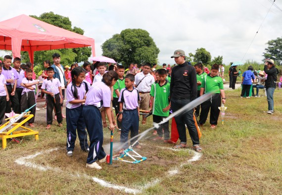 ภาพกิจกรรม  การแข่งขันจรวดขวดน้ำ ระดับประถมศึกษา