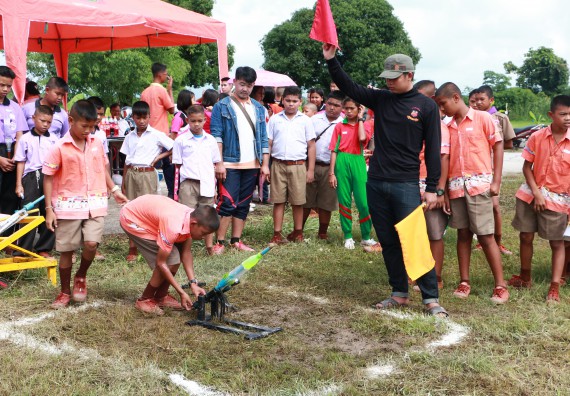 ภาพกิจกรรม  การแข่งขันจรวดขวดน้ำ ระดับประถมศึกษา