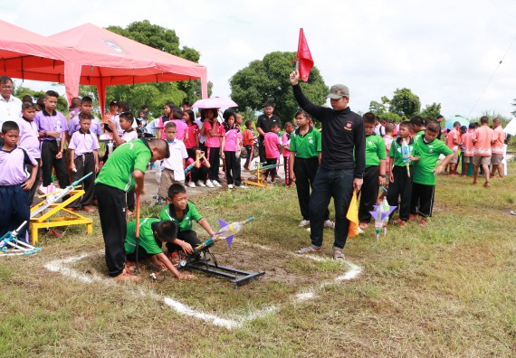 ภาพกิจกรรม  การแข่งขันจรวดขวดน้ำ ระดับประถมศึกษา