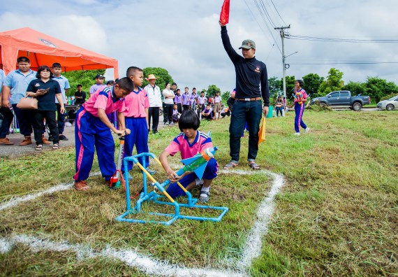 ภาพกิจกรรม  การแข่งขันจรวดขวดน้ำ ระดับประถมศึกษา