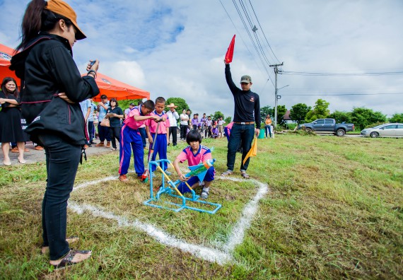 ภาพกิจกรรม  การแข่งขันจรวดขวดน้ำ ระดับประถมศึกษา