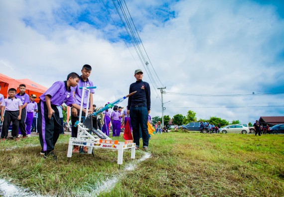 ภาพกิจกรรม  การแข่งขันจรวดขวดน้ำ ระดับประถมศึกษา