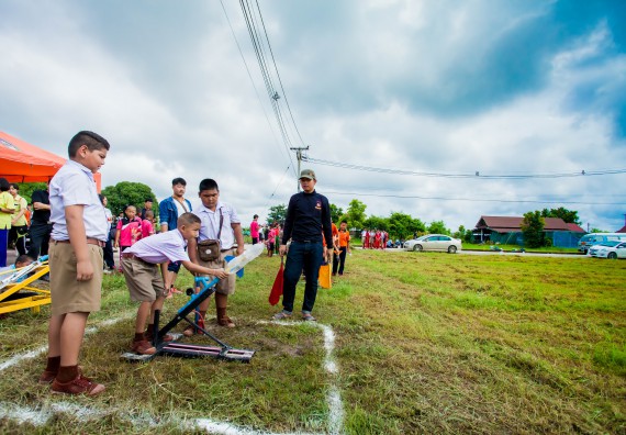 ภาพกิจกรรม  การแข่งขันจรวดขวดน้ำ ระดับประถมศึกษา