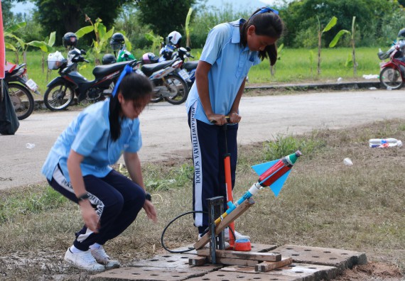ภาพกิจกรรม การแข่งขันจรวดขวดน้ำ ระดับมัธยมศึกษาตอนปลาย