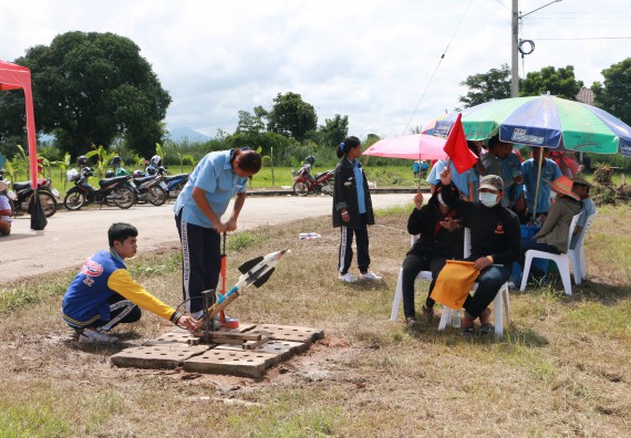 ภาพกิจกรรม การแข่งขันจรวดขวดน้ำ ระดับมัธยมศึกษาตอนปลาย