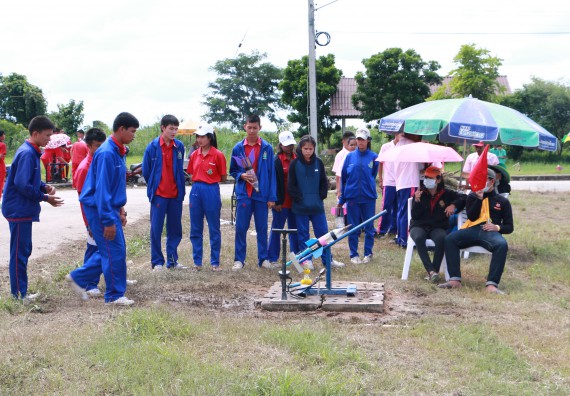 ภาพกิจกรรม การแข่งขันจรวดขวดน้ำ ระดับมัธยมศึกษาตอนปลาย