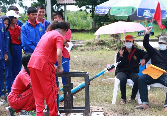 ภาพกิจกรรม การแข่งขันจรวดขวดน้ำ ระดับมัธยมศึกษาตอนปลาย