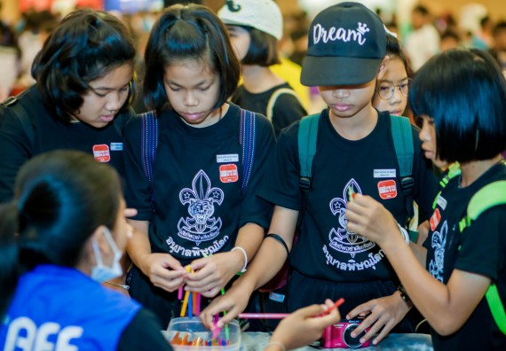 ภาพบรรยากาศการเข้าชมกิจกรรม คาราวานวิทยาศาสตร์ อพวช.