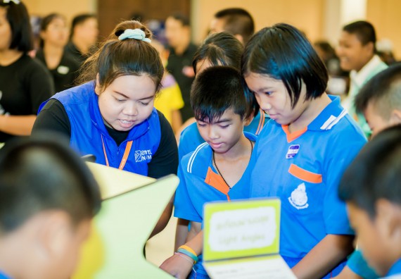ภาพบรรยากาศการเข้าชมกิจกรรม คาราวานวิทยาศาสตร์ อพวช.