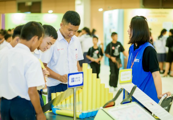 ภาพบรรยากาศการเข้าชมกิจกรรม คาราวานวิทยาศาสตร์ อพวช.