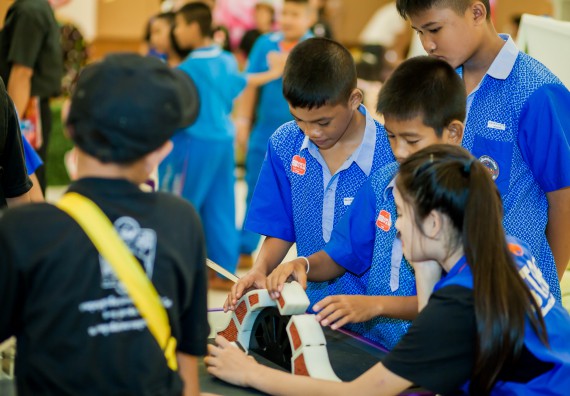 ภาพบรรยากาศการเข้าชมกิจกรรม คาราวานวิทยาศาสตร์ อพวช.