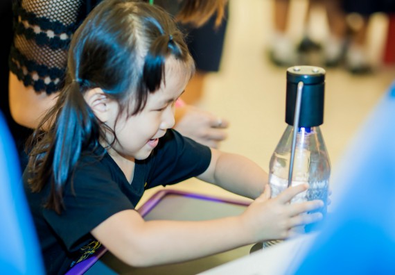 ภาพบรรยากาศการเข้าชมกิจกรรม คาราวานวิทยาศาสตร์ อพวช.