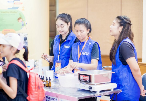 ภาพบรรยากาศการเข้าชมกิจกรรม คาราวานวิทยาศาสตร์ อพวช.