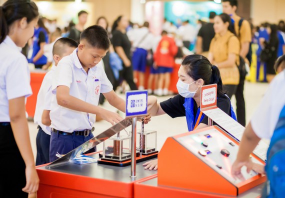 ภาพบรรยากาศการเข้าชมกิจกรรม คาราวานวิทยาศาสตร์ อพวช.