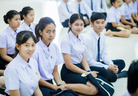 ภาพกิจกรรม คณะวิทยาศาสตร์และเทคโนโลยี เข้าร่วมโครงการประกวดมารยาทไทย ประจำปี 2560