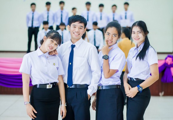 ภาพกิจกรรม คณะวิทยาศาสตร์และเทคโนโลยี เข้าร่วมโครงการประกวดมารยาทไทย ประจำปี 2560