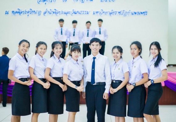 ภาพกิจกรรม คณะวิทยาศาสตร์และเทคโนโลยี เข้าร่วมโครงการประกวดมารยาทไทย ประจำปี 2560