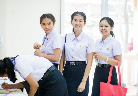 ภาพกิจกรรม คณะวิทยาศาสตร์และเทคโนโลยี เข้าร่วมโครงการประกวดมารยาทไทย ประจำปี 2560