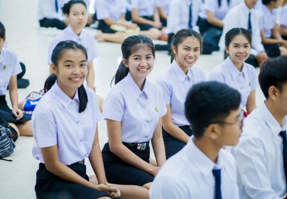 ภาพกิจกรรม คณะวิทยาศาสตร์และเทคโนโลยี เข้าร่วมโครงการประกวดมารยาทไทย ประจำปี 2560