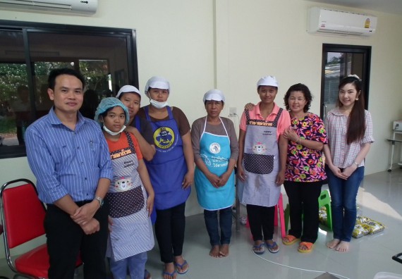 ภาพกิจกรรม โปรแกรมวิชาวิทยาศาสตร์และเทคโนโลยีการอาหาร จัดกิจกรรมการดำเนินการถ่ายทอดความรู้จากงานวิจัยเพื่อสร้างผลิตภัณฑ์ใหม่เพื่อการพาณิชย์