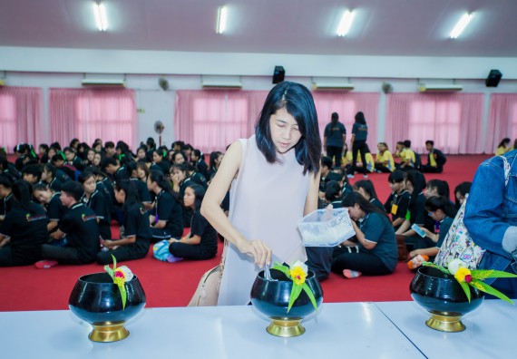 ภาพกิจกรรม คณะวิทยาศาสตร์และเทคโนโลยี จัดกิจกรรมทำบุญคณะวิทยาศาสตร์และเทคโนโลยี ประจำปี 2560