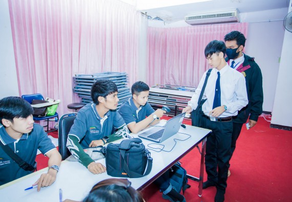 ภาพกิจกรรม คณะวิทยาศาสตร์และเทคโนโลยี จัดกิจกรรมทำบุญคณะวิทยาศาสตร์และเทคโนโลยี ประจำปี 2560