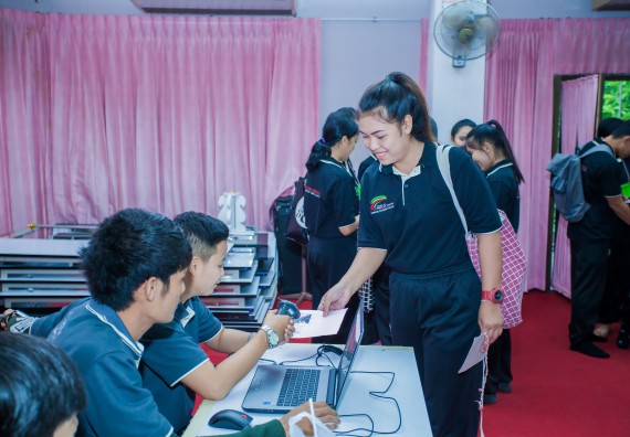 ภาพกิจกรรม คณะวิทยาศาสตร์และเทคโนโลยี จัดกิจกรรมทำบุญคณะวิทยาศาสตร์และเทคโนโลยี ประจำปี 2560