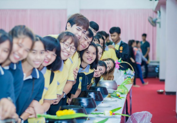 ภาพกิจกรรม คณะวิทยาศาสตร์และเทคโนโลยี จัดกิจกรรมทำบุญคณะวิทยาศาสตร์และเทคโนโลยี ประจำปี 2560