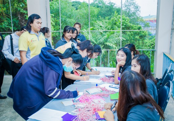 ภาพกิจกรรม คณะวิทยาศาสตร์และเทคโนโลยี จัดกิจกรรมทำบุญคณะวิทยาศาสตร์และเทคโนโลยี ประจำปี 2560