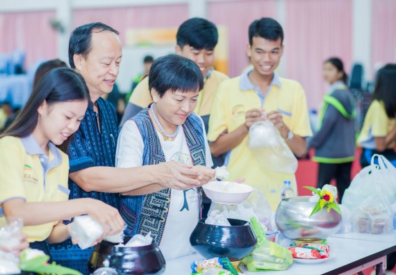 ภาพกิจกรรม คณะวิทยาศาสตร์และเทคโนโลยี จัดกิจกรรมทำบุญคณะวิทยาศาสตร์และเทคโนโลยี ประจำปี 2560